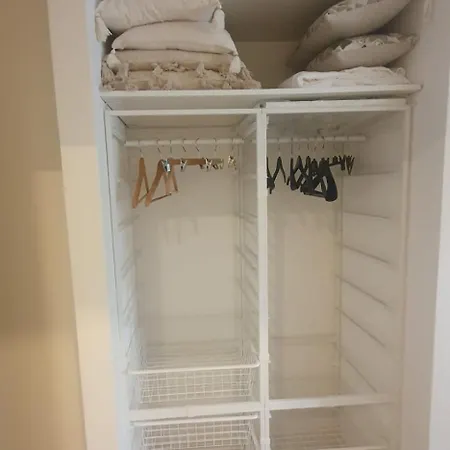 Les Pins Parking Prive Exterieur Lit King Size 180 Nimes