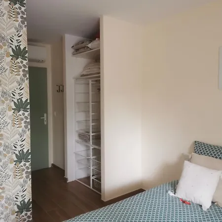 Bed & Breakfast Les Pins Parking Prive Exterieur Lit King Size 180 Nimes