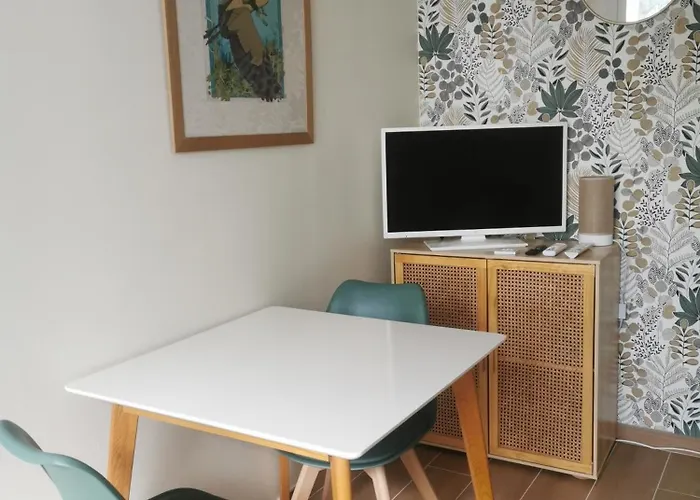 Les Pins Parking Privé Extérieur Bed and breakfast